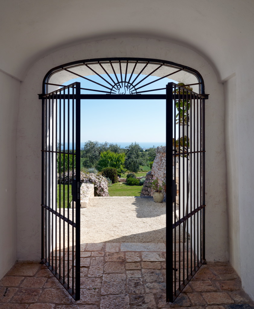 Entrance to the garden of the “Masseria Petrarolo” estate