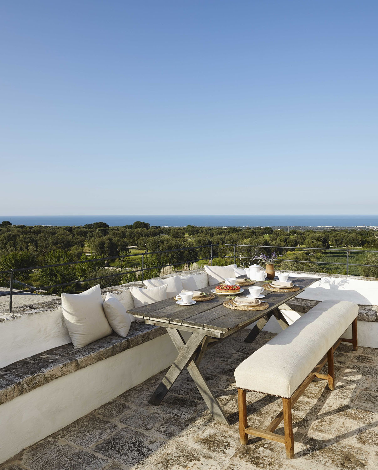 A shared table on the sea-view terrace